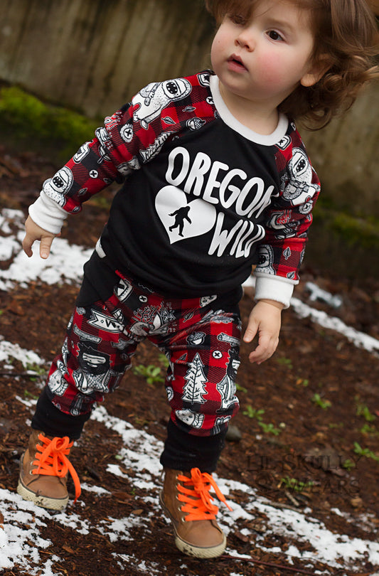 A Squishy Jolly Roger Raglan