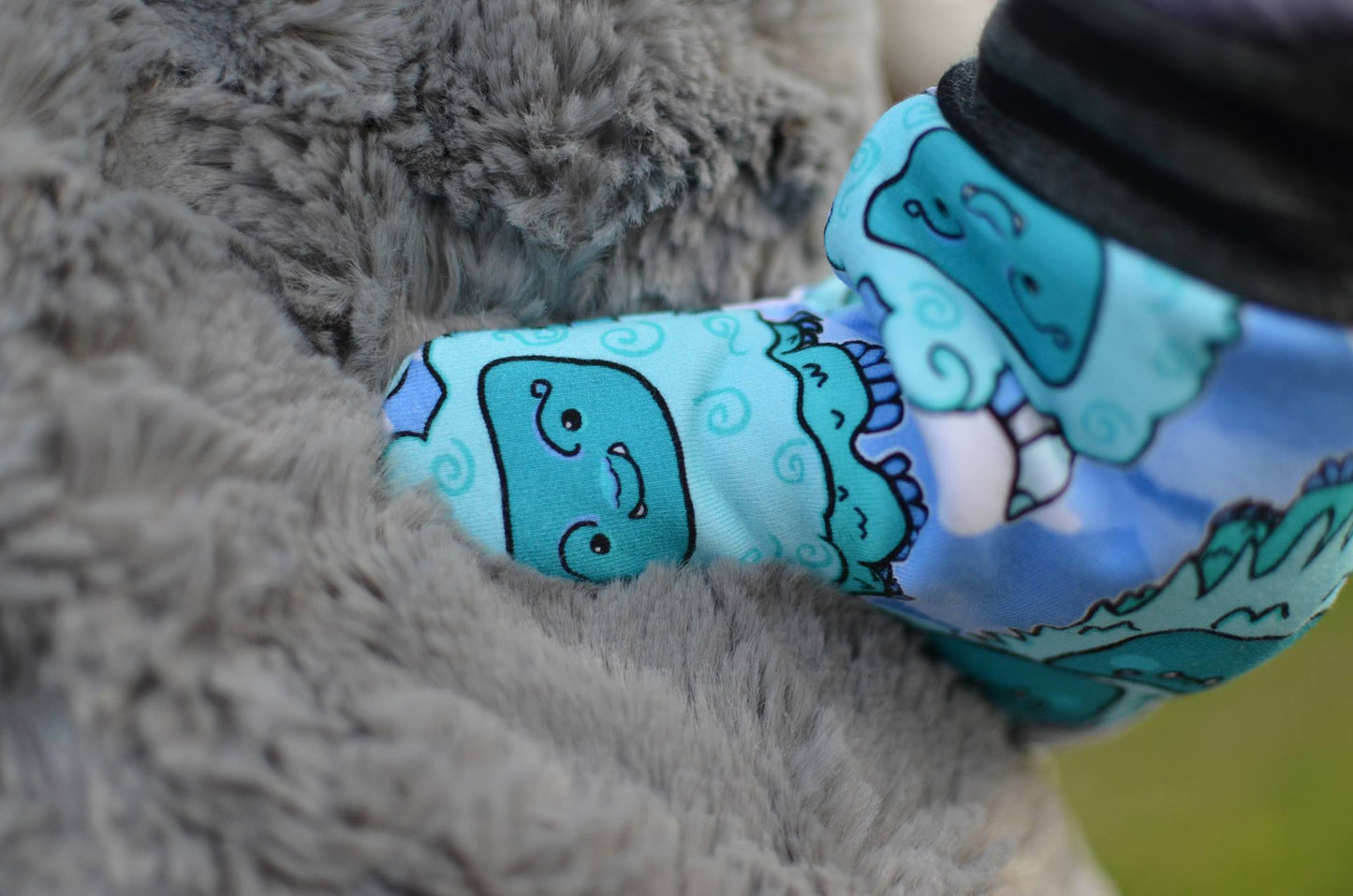 Merry Mittens Sewing Pattern PDF (Sweater Mittens or Fleece Mittens) **Projector/A0 Friendly**