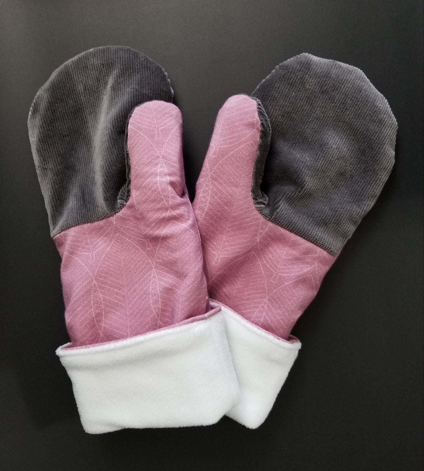 Merry Mittens Sewing Pattern PDF (Sweater Mittens or Fleece Mittens) **Projector/A0 Friendly**