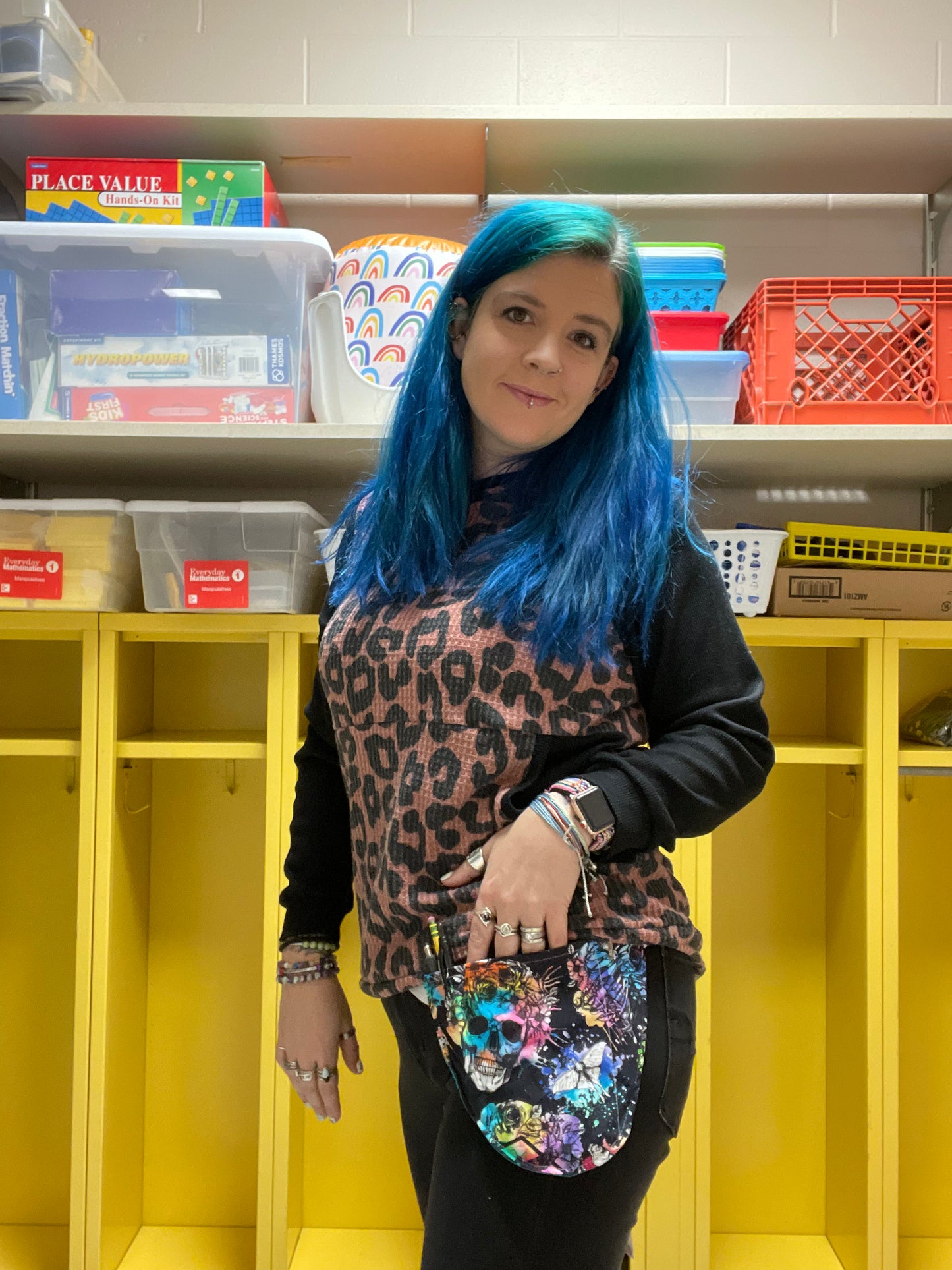 Teacher's Pet - Digital PDF Sewing Pattern for a pouch style apron or easy access fanny pack