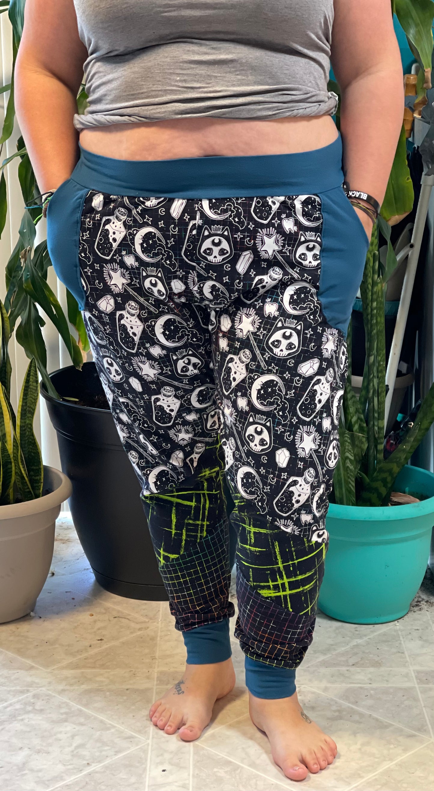 Adult Size - The Universal Joggers - Unisex Stretch Pants with color block options PDF Digital Sewing Patterns