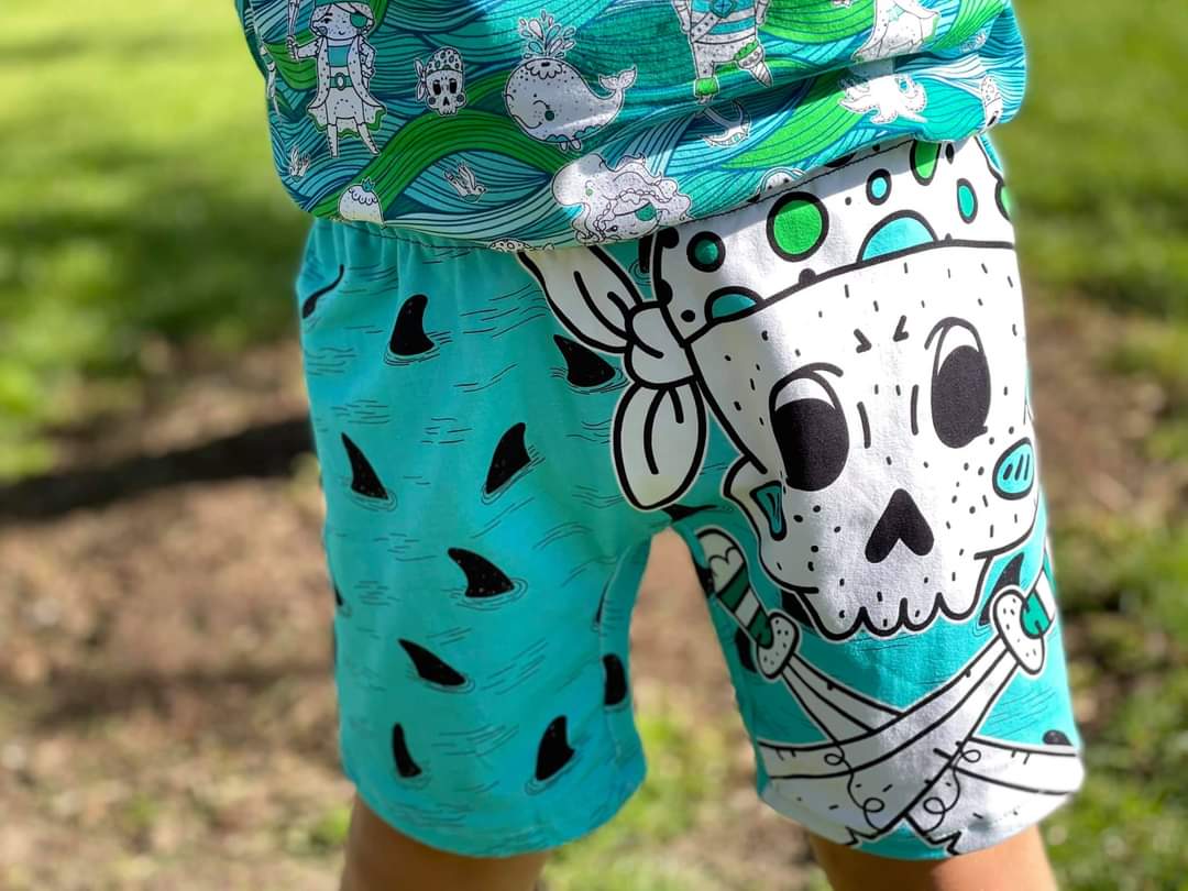 Key Largo Cargo Shorts  SEWING PDF PATTERN -Projector/AO Friendly-