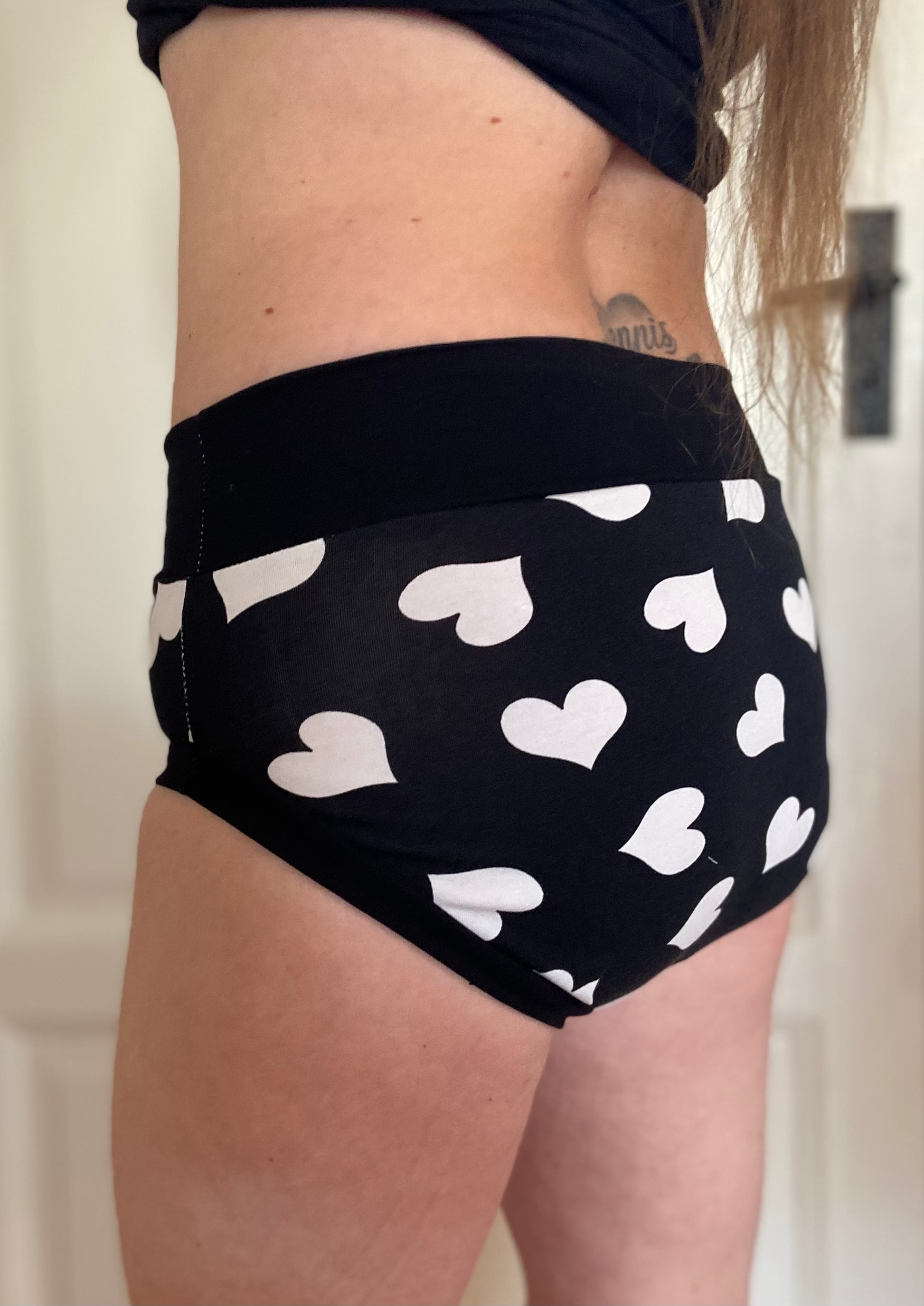 fullback polka dot panties of the day! PM me if you're interested